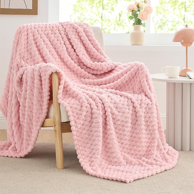 BEDELITE Fleece Blanket - 3D Jacquard Decorative Pink Throw Blankets for Women's Couch & Bed, Soft and Cozy Warm Plush Fluffy Blanket, Cute Birthday Gift for Women, 50x70 Inches