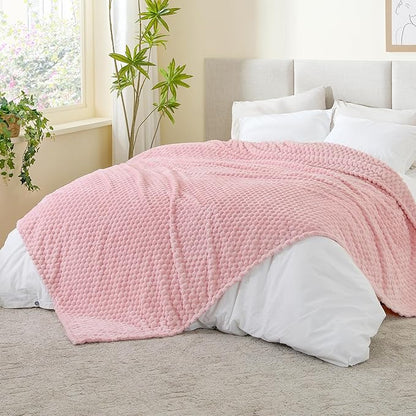 BEDELITE Fleece Blanket - 3D Jacquard Decorative Pink King Size Blankets for Bed, Soft and Cozy Warm Plush Fluffy Blanket All Seasons Suitable, 108x90Inches