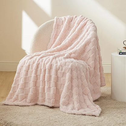 Bedsure GentleSoft Twin Blanket for Bed Light Pink - Super Soft Cozy Blankets for Kids Girls, Cute Fuzzy Fleece Throws for Bedroom Couch, 60x80 Inches