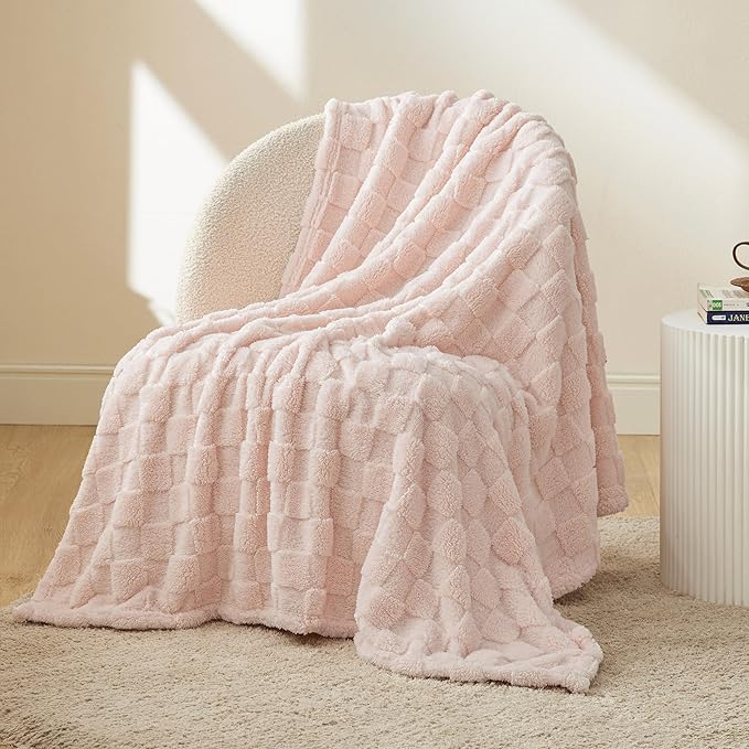 Bedsure GentleSoft Light Pink Twin XL Blanket for Bed - Super Soft Cozy Fleece Blankets for Kids, Cute Throws Dorm Room Essentials for Girls Teens Back to School, 66x90 Inches