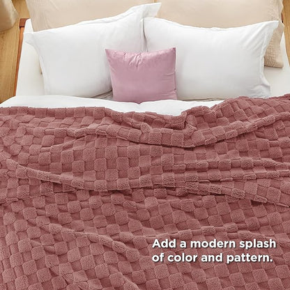 Bedsure GentleSoft King Size Blanket for Bed - Super Soft Cozy Blankets for Women Kids Girls, Large Fuzzy Fleece Throw for Bedroom Decor, Dusty Pink,108x90 Inches