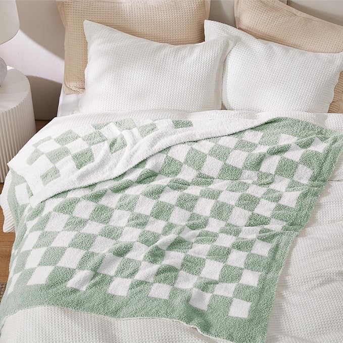 Bedsure GentleSoft Checkered Throw Blanket for Couch - Super Soft Cozy Fluffy Green Blanket, Lightweight Warm Knit All Season Blanket for Bed Sofa, Birthday, for Women, 50x60 Inches