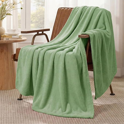 Bedsure GentleSoft Fleece Blanket Twin Size Green - 300GSM Lightweight Plush Fuzzy Cozy Soft Warm Blanket for Bed, Sofa, Couch, Travel, Camping, Emerald, 60x80 inches