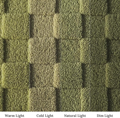 Exclusivo Mezcla King Size Flannel Fleece Blanket, Super Soft and Warm Lightweight Checkered Pattern Blankets for All Seasons, 90x104 Inches, Olive Green
