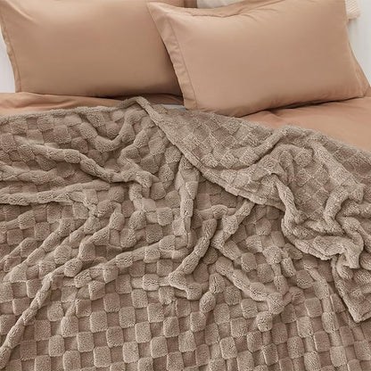 Bedsure GentleSoft Full Size Blankets for Bed Light Brown - Super Soft Cozy Fleece Blanket for Kids Girls, Large Fuzzy Throws for Bedroom Decor, 84x90 Inches