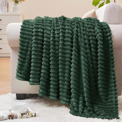 BEDELITE Fleece Blanket Twin Size – 3D Ribbed Jacquard Soft and Warm Decorative Fuzzy Blankets – Cozy, Fluffy, Plush Lightweight Throw Blankets for Couch, Bed, Sofa(Emerland Green, 60x80 inches)