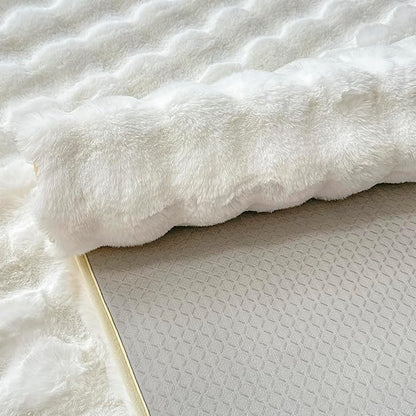 White Rabbit Plush Rug 2'x3', Fluffy Faux Fur Shaggy Area Rug for Nursery, Kids Room Decor, Soft Fuzzy Carpet for Living Room, Bedroom, Teen Girls Room